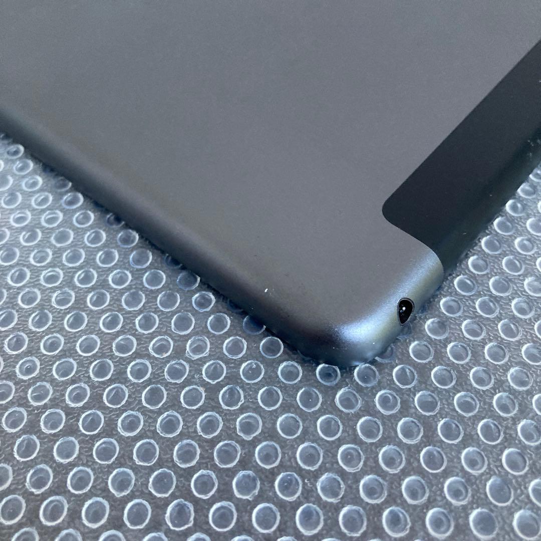 3776【早い者勝ち】電池最良好☆iPad8 第8世代 32GB SIMフリー☆