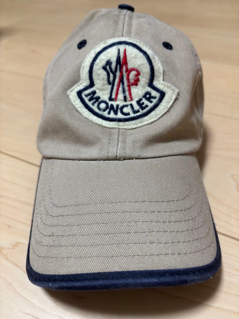 MONCLER ベージュ キャップ