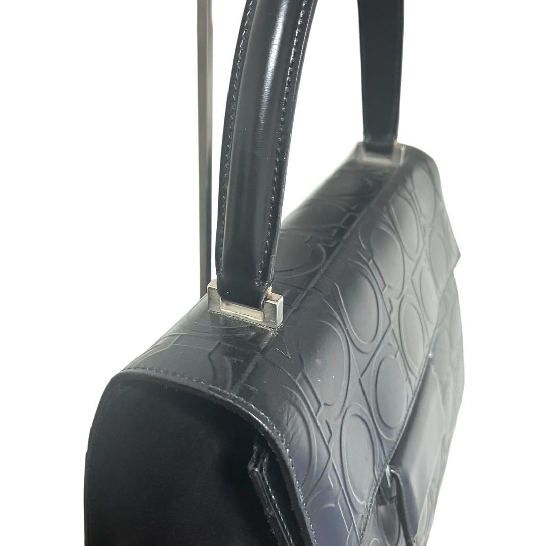 ふー✨ Salvatore Ferragamo ブラックハンドバッグ