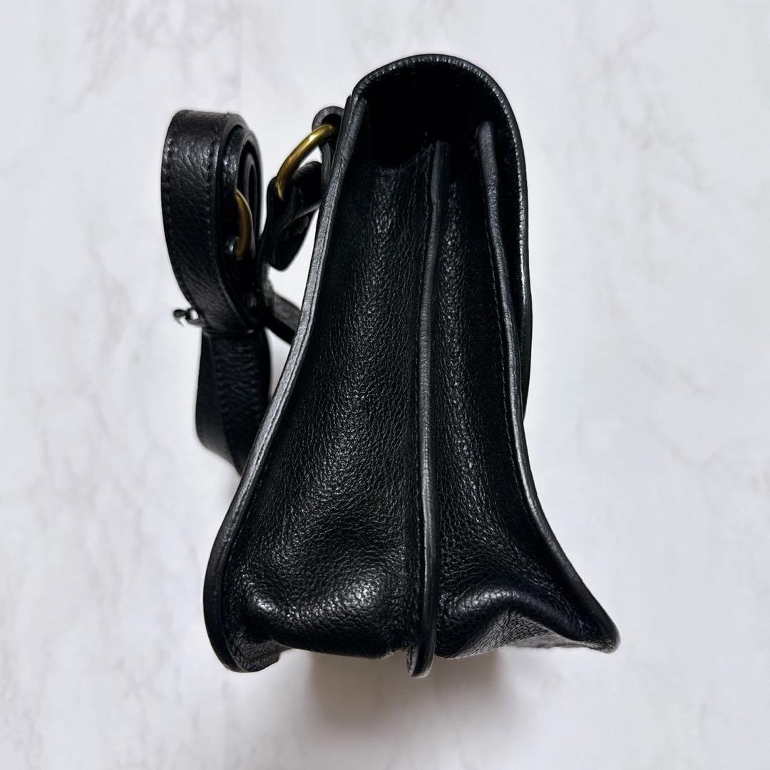 美品✨イルビゾンテ　クロスボディバッグ　ショルダー　ブラック　黒