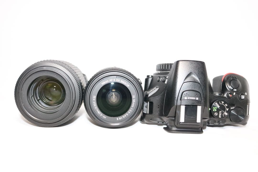 S回数少 Nikon D5600 ダブルキット⭐一眼レフ 初心者 wi-fi機能