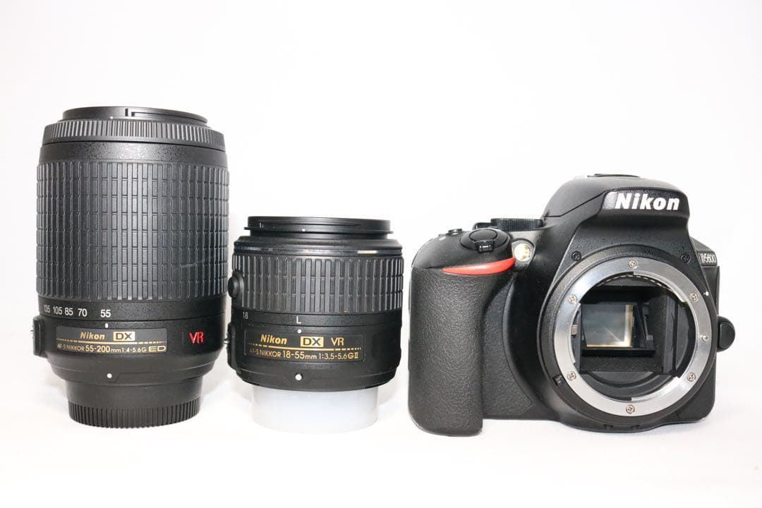 S回数少 Nikon D5600 ダブルキット⭐一眼レフ 初心者 wi-fi機能