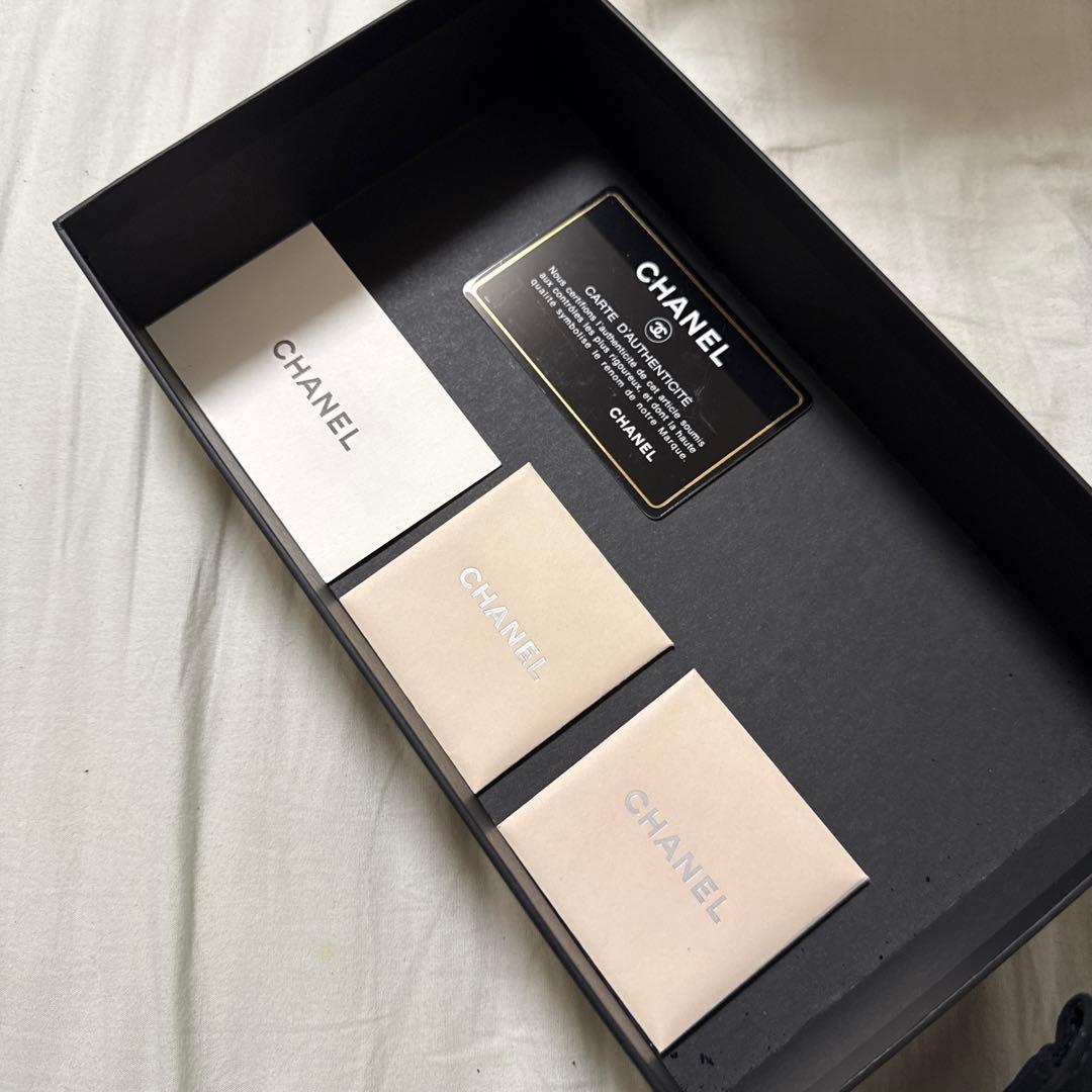 CHANEL 長財布キャビアスキンラウンドファスナーマトラッセキルティング