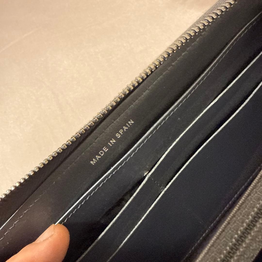 CHANEL 長財布キャビアスキンラウンドファスナーマトラッセキルティング