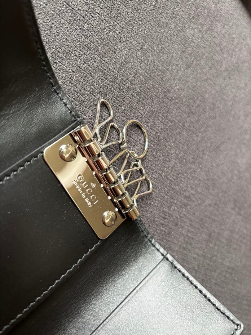 GUCCI ブラックレザー GGキーケース　GUCCIキーケース