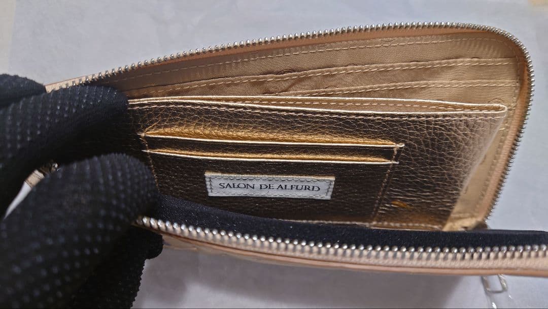 SALON DI ALFURD 星型エンボス長財布 ゴールド