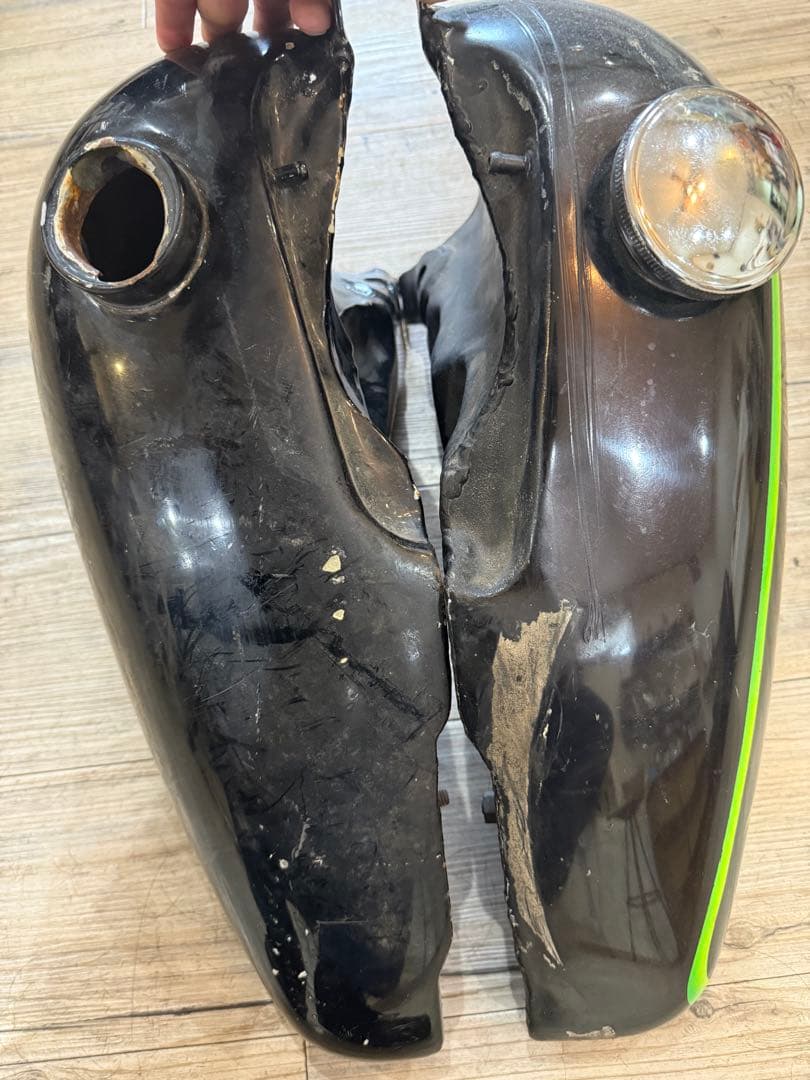 k*4様 ハーレー　3.5ガロン　分割タンク　サバイバー