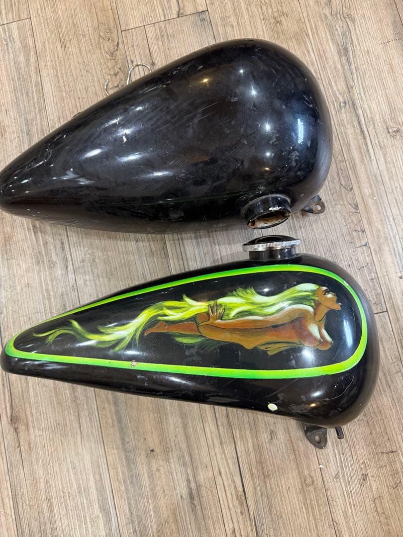 k*4様 ハーレー　3.5ガロン　分割タンク　サバイバー