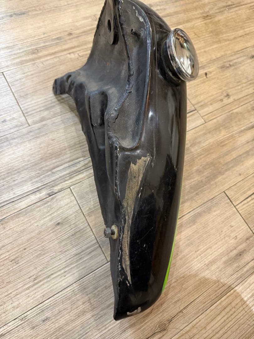 k*4様 ハーレー　3.5ガロン　分割タンク　サバイバー