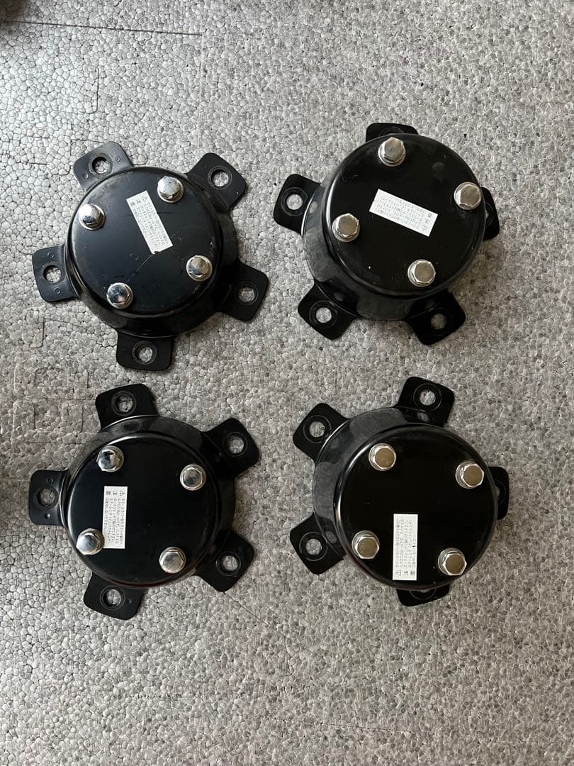 いすゞ　ギガ　スピンナー　ブラケット　22.5 8穴　ぴょん太さん専用