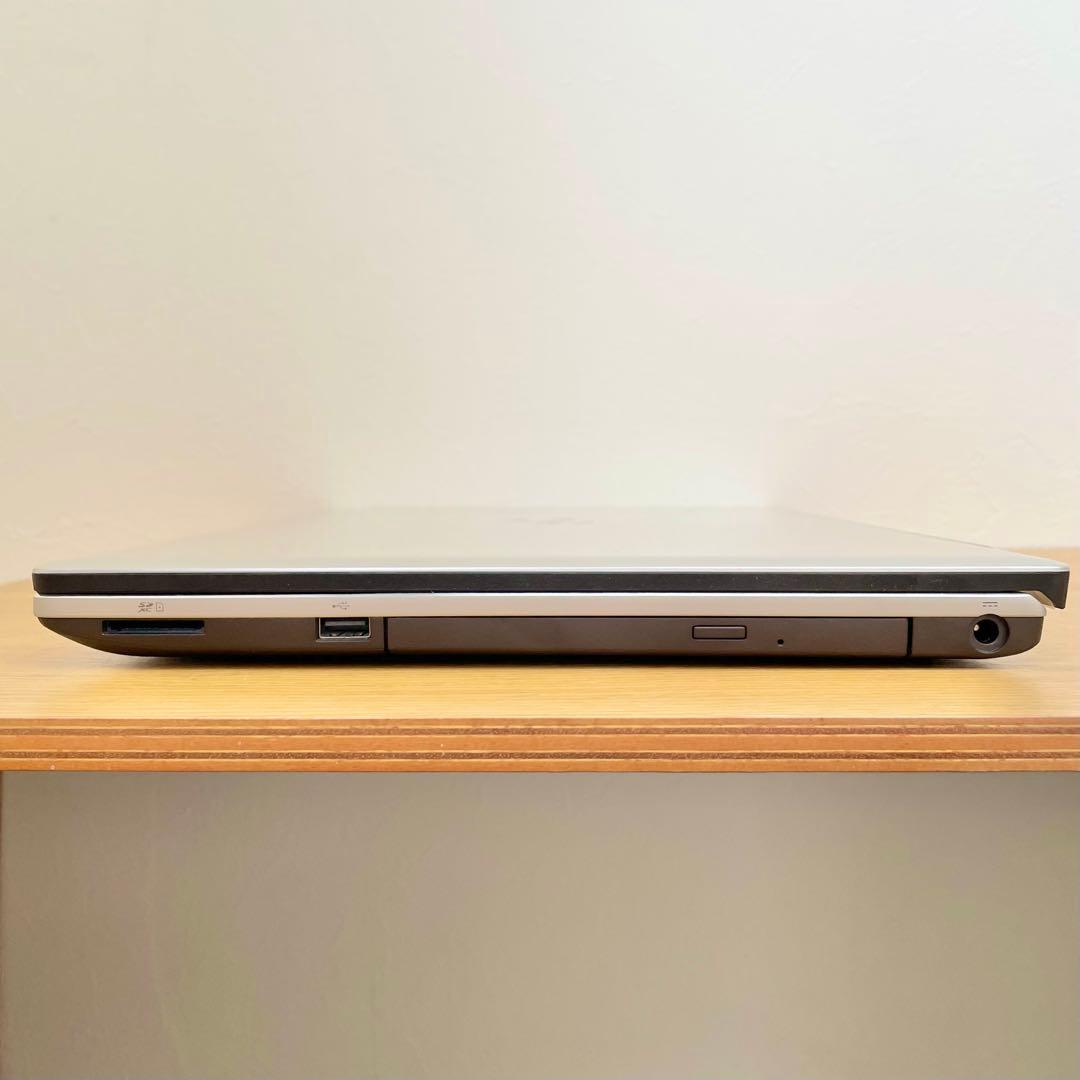 ◎美品 FUJITSU LIFEBOOK NH77/H1 16GB/512GB