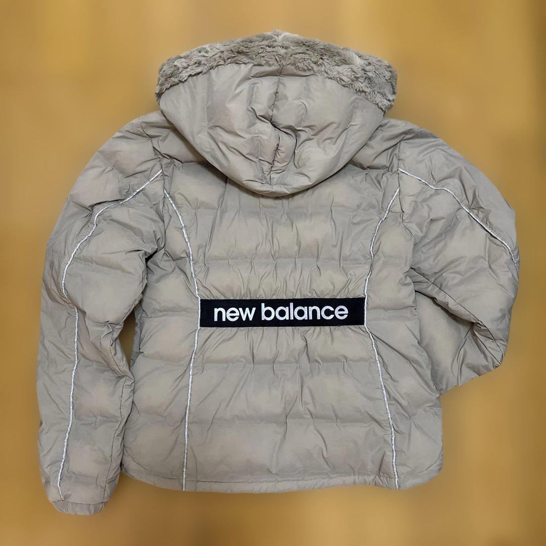 ニューバランス　ダウンジャケット
