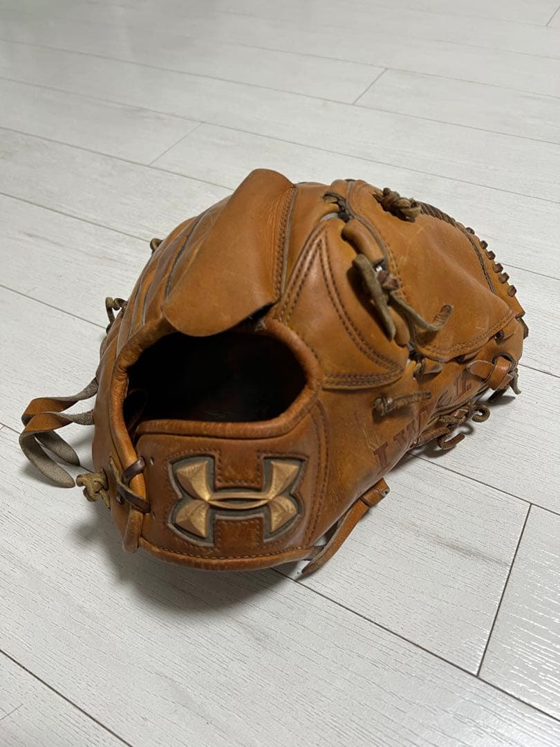 Under Armour 硬式グローブ ブラウン