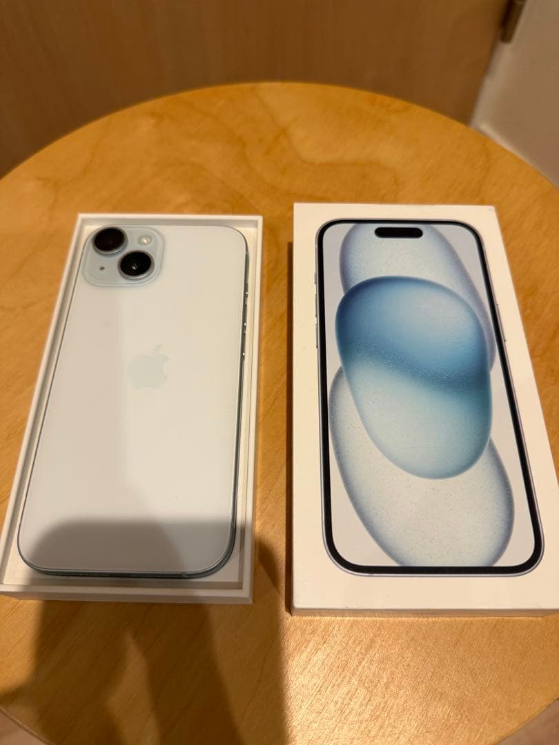 iPhone 15 本体　128GB 最大容量89% ホワイト