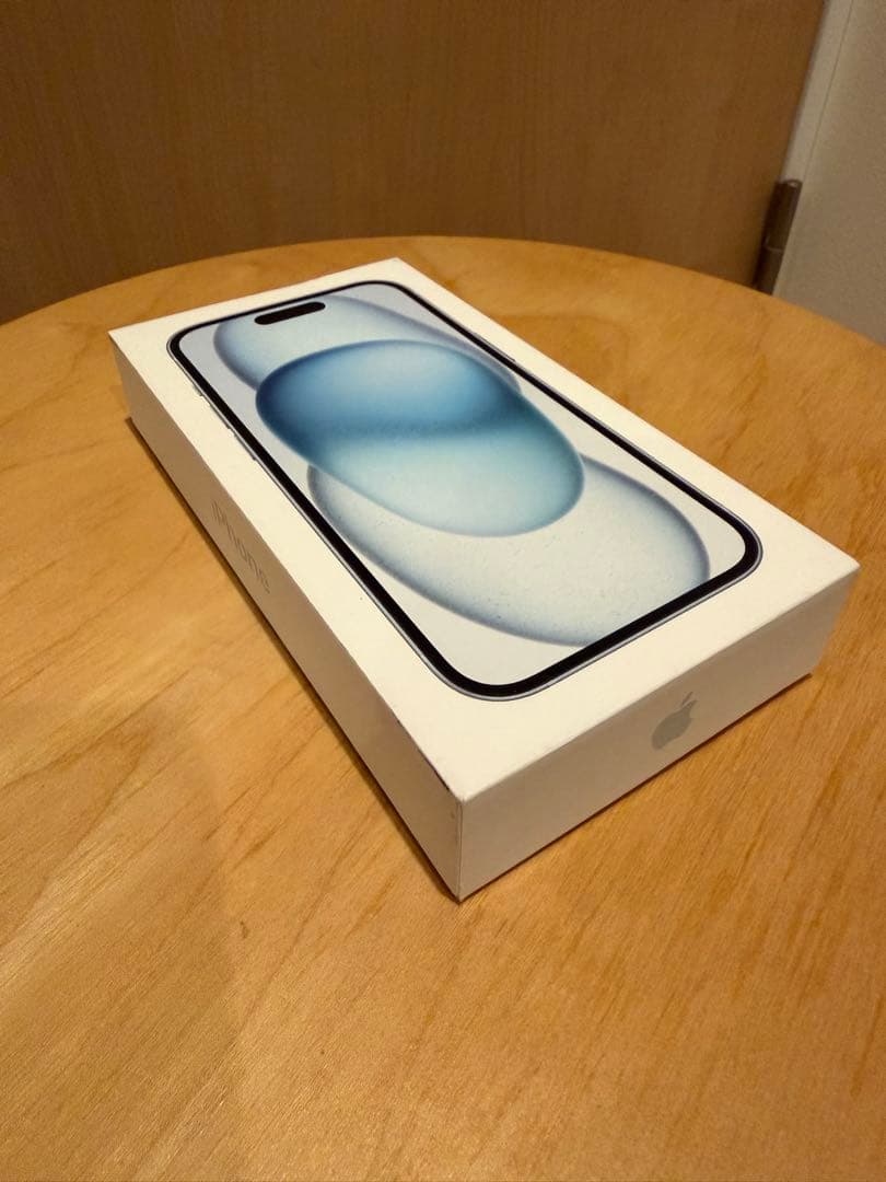 iPhone 15 本体　128GB 最大容量89% ホワイト