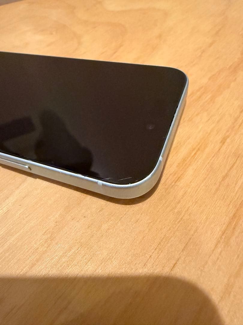 iPhone 15 本体　128GB 最大容量89% ホワイト