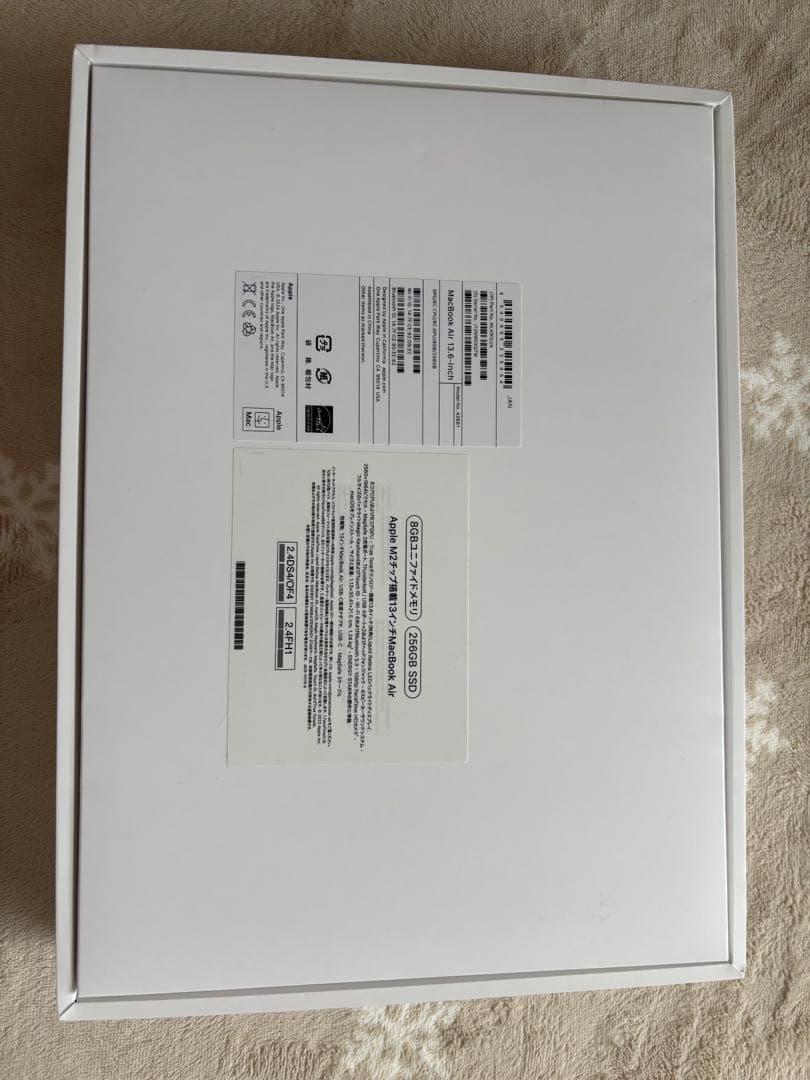 MacBook air M2チップ　8GB SSD256GB