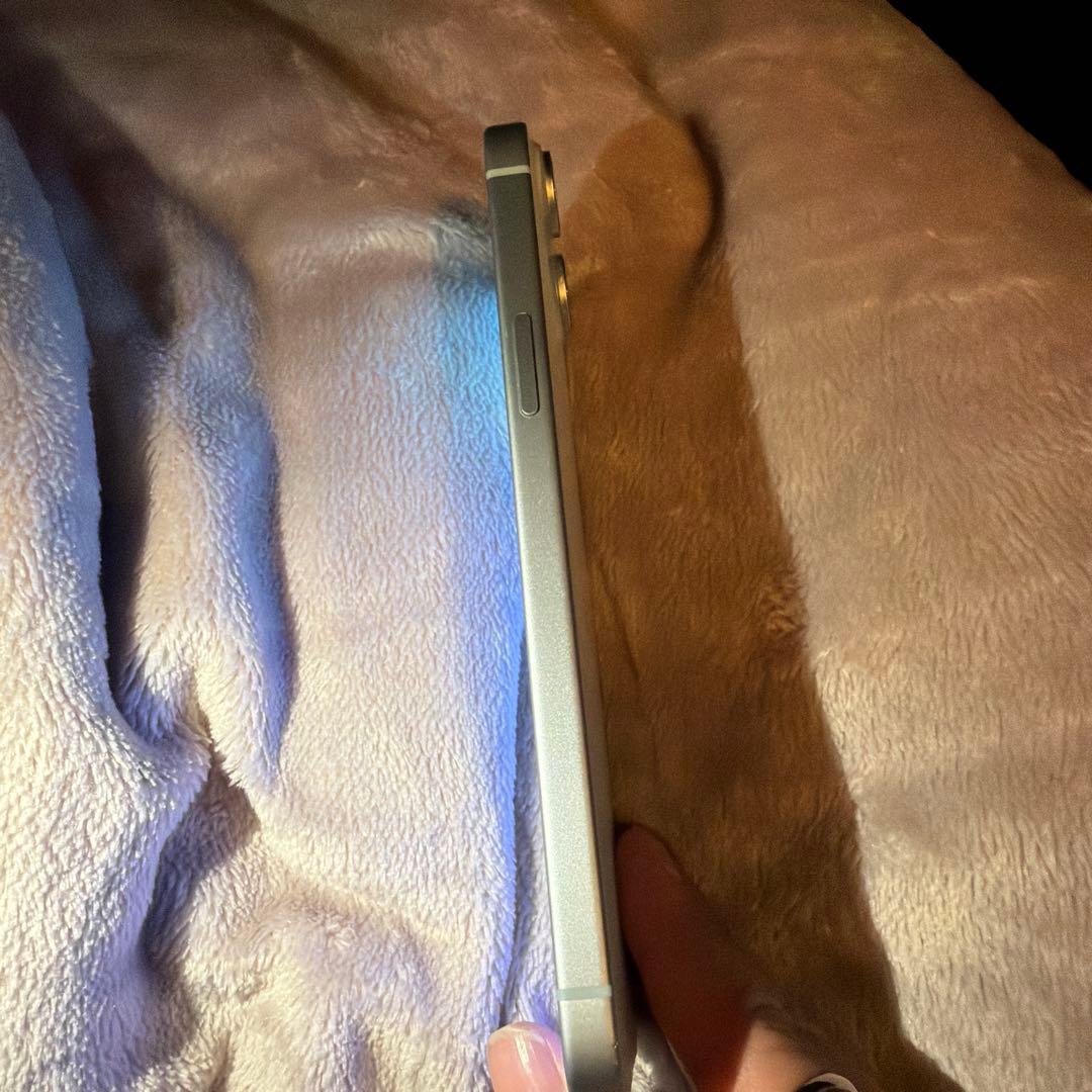 Apple iPhone15plusホワイト 本体