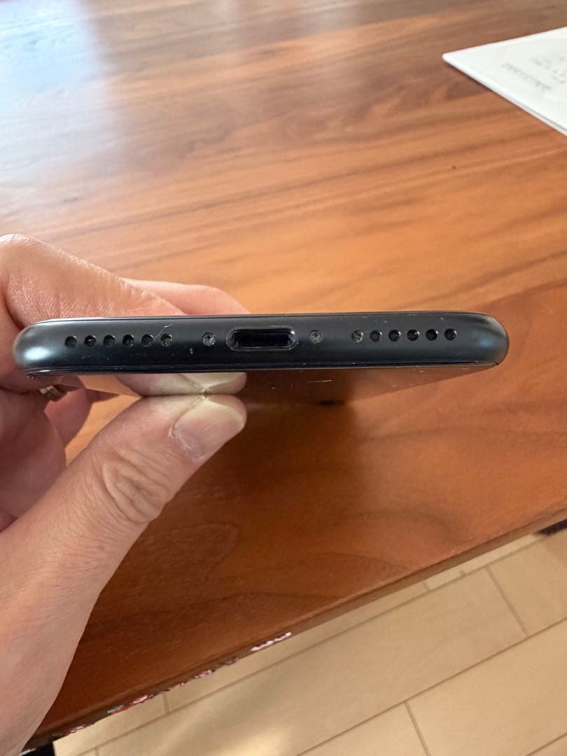 SIMフリー iPhone SE3 64GB 第3世代 バッテリー88% 黒