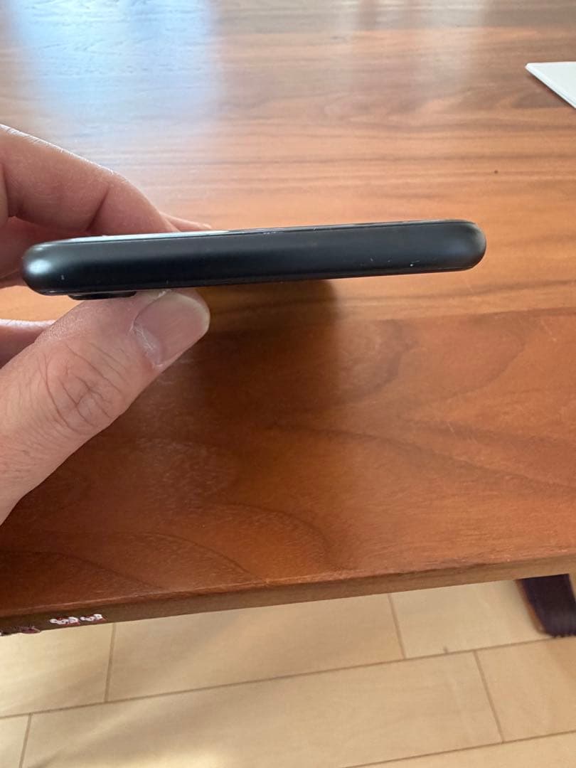 SIMフリー iPhone SE3 64GB 第3世代 バッテリー88% 黒