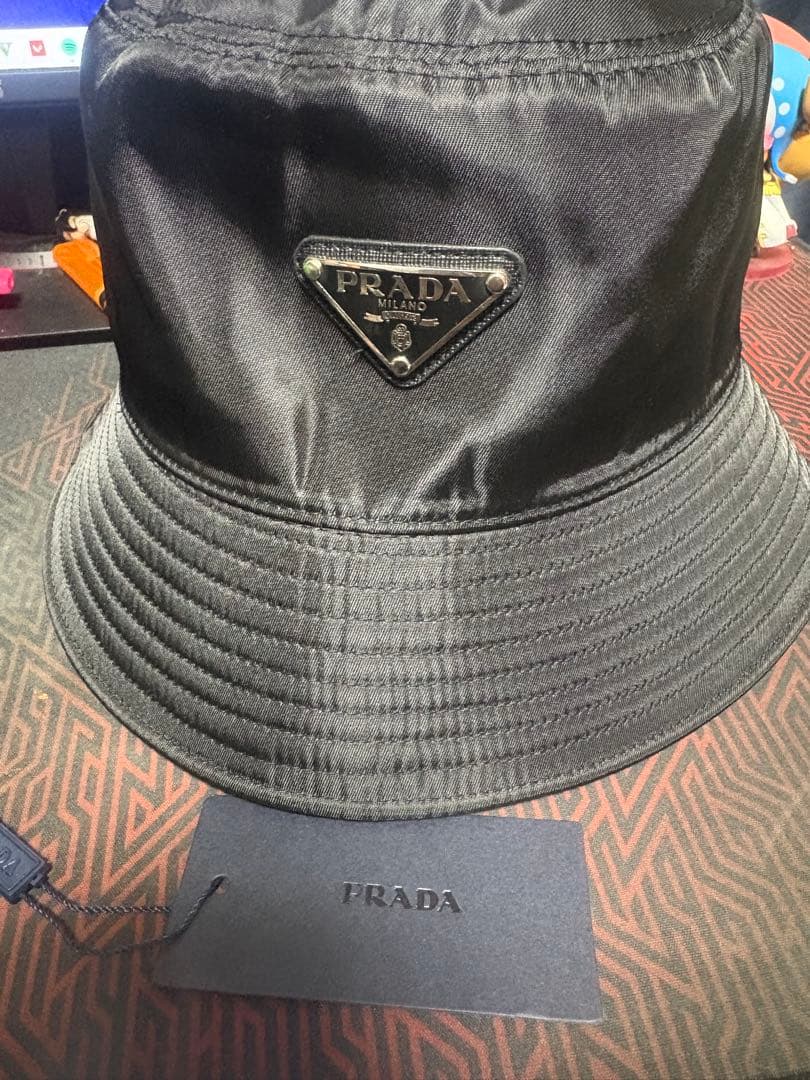 PRADA プラダ バケットハット　黒　ブラック　ユニセックス　バケハ　ナイロン