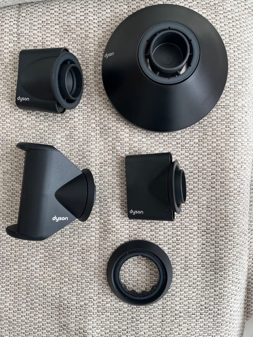 Dyson ヘアドライヤー ブラック