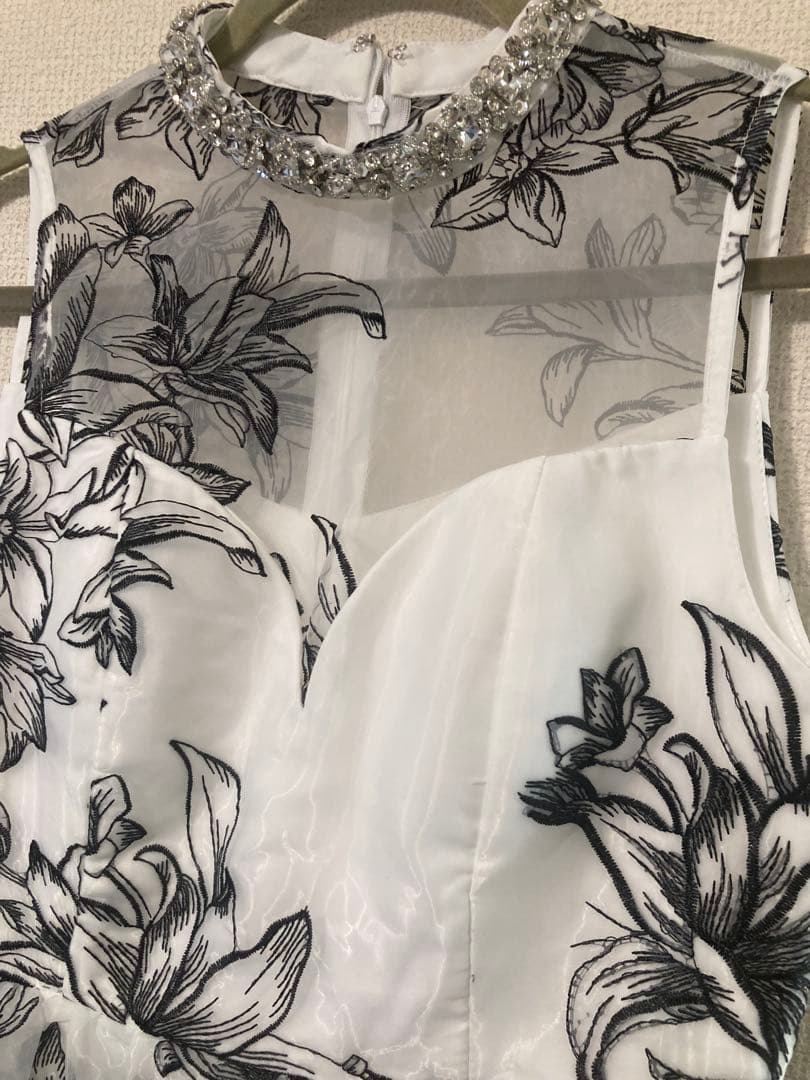 ビジュー付きロングワンピースドレス