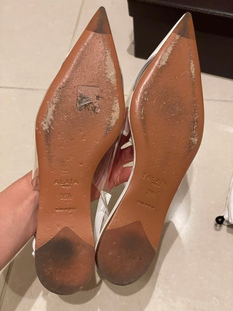 ALAIA アライア　ホワイト ポインテッドトゥ スリングバッグ　36.5