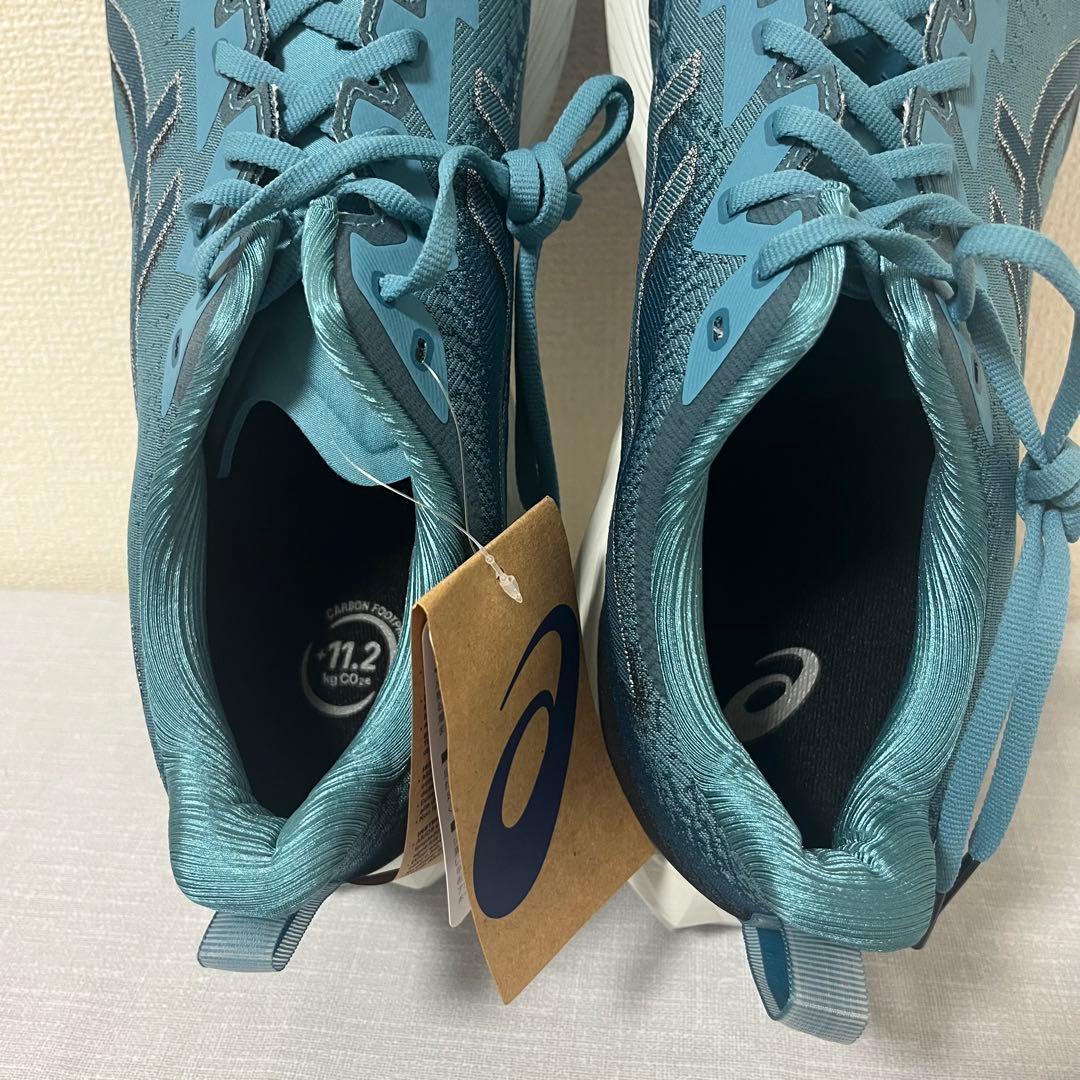 【新品】アシックス　NOVABLAST 4 Wランニングシューズ 30cm