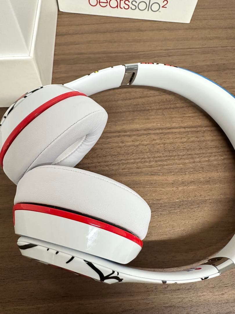 ハローキティ beats solo2 ヘッドフォン