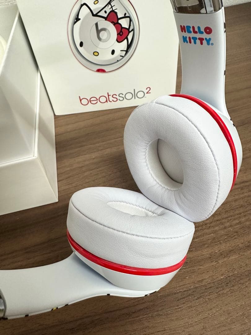 ハローキティ beats solo2 ヘッドフォン