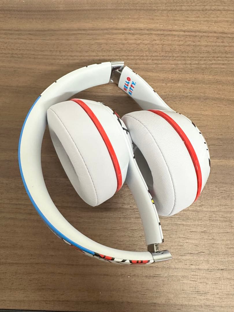 ハローキティ beats solo2 ヘッドフォン