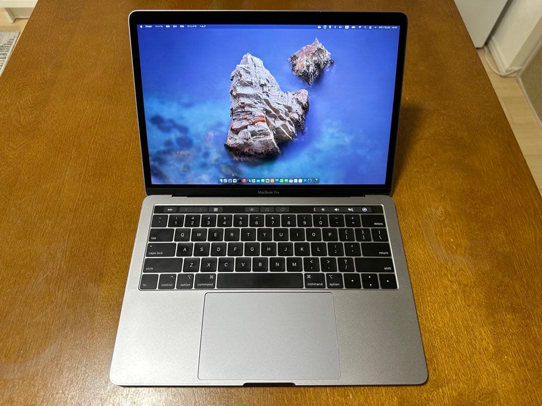 MacBook Pro 2019 13インチ i7 16G RAM 1T SSD