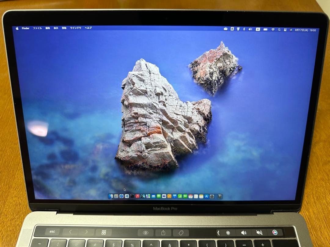 MacBook Pro 2019 13インチ i7 16G RAM 1T SSD