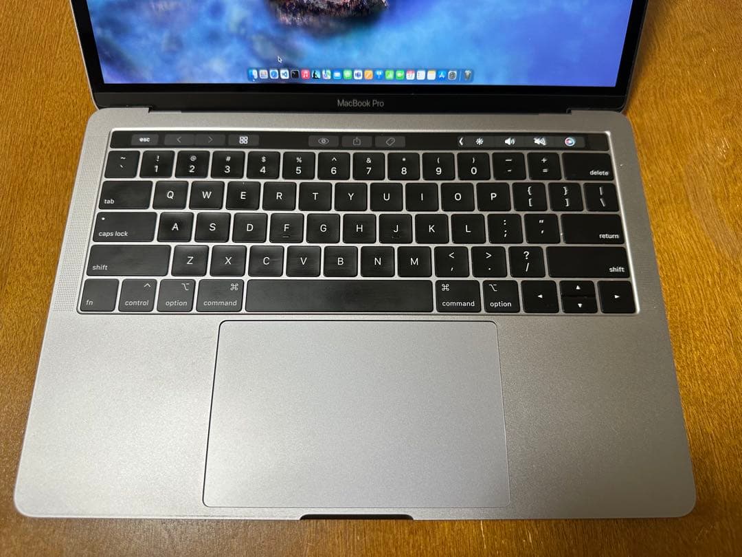MacBook Pro 2019 13インチ i7 16G RAM 1T SSD
