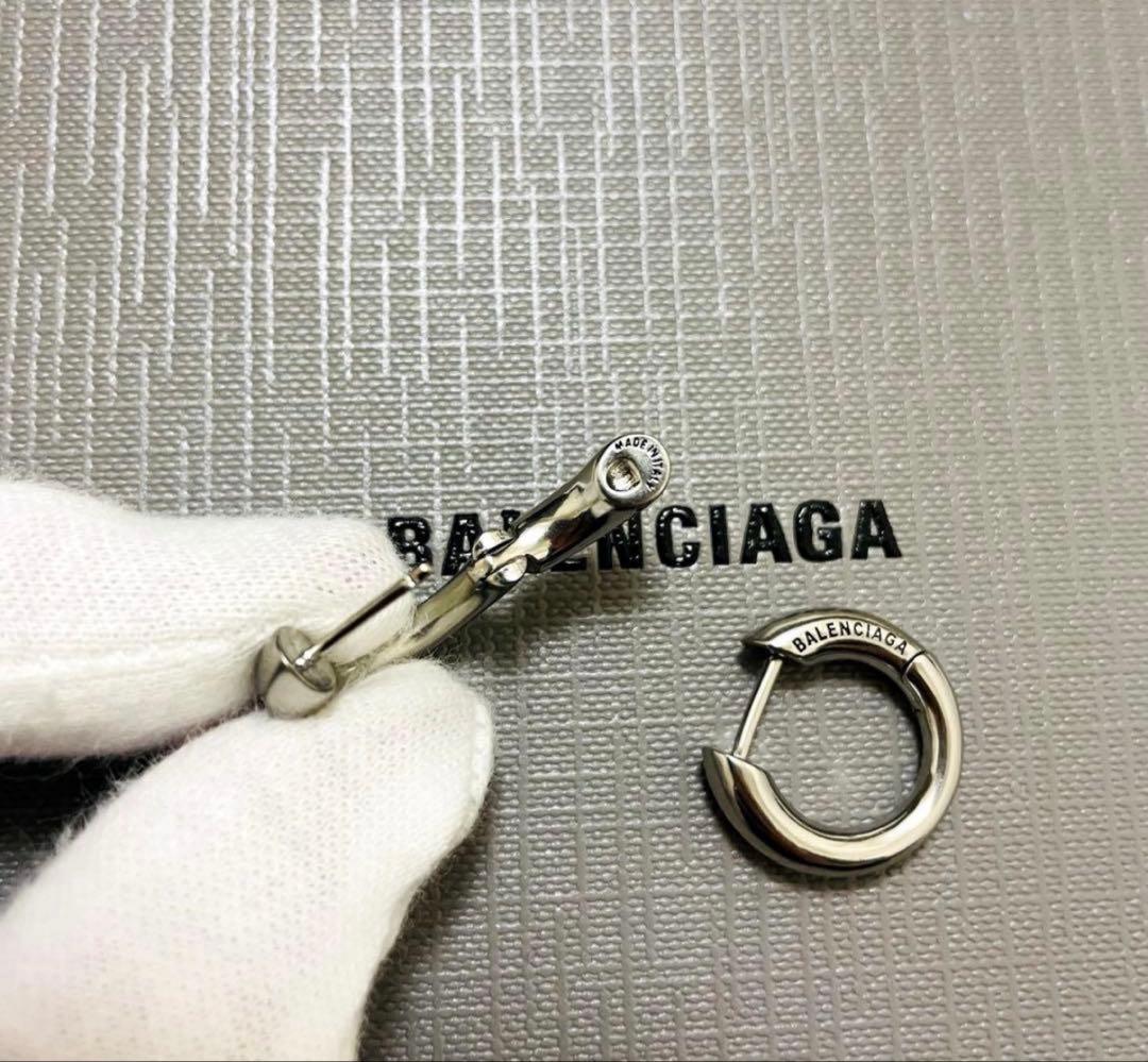 未使用級✨付属完備BALENCIAGA ピアス フープ シルバー ロゴ現行片耳