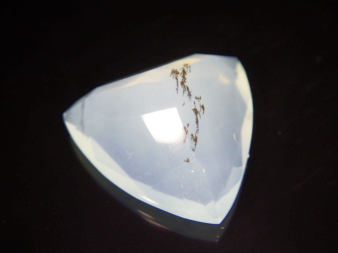 デンドリック・ブルー・オパール【ソーティング付】