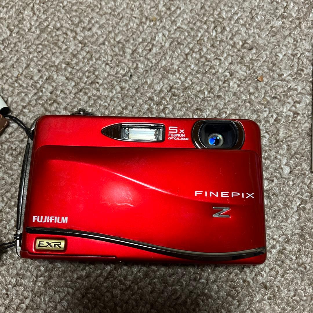 FUJIFILM FINEPIX Z800EXR レッド　ケース付
