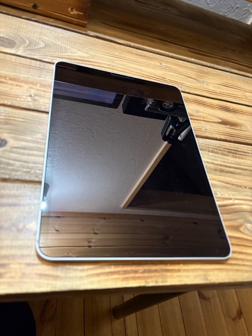 iPad Pro 11 第一世代 シルバー セルラー 純正Keyboard付