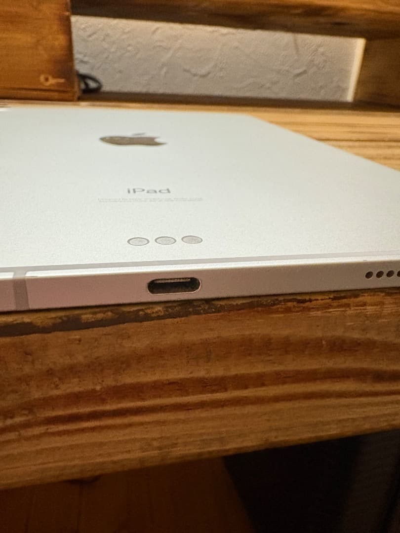 iPad Pro 11 第一世代 シルバー セルラー 純正Keyboard付