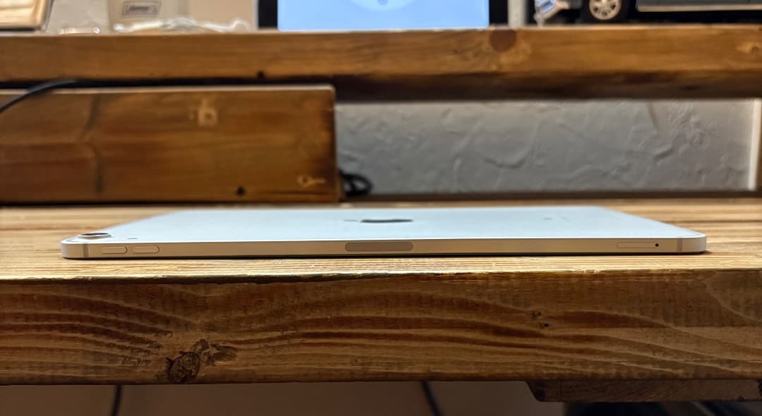 iPad Pro 11 第一世代 シルバー セルラー 純正Keyboard付