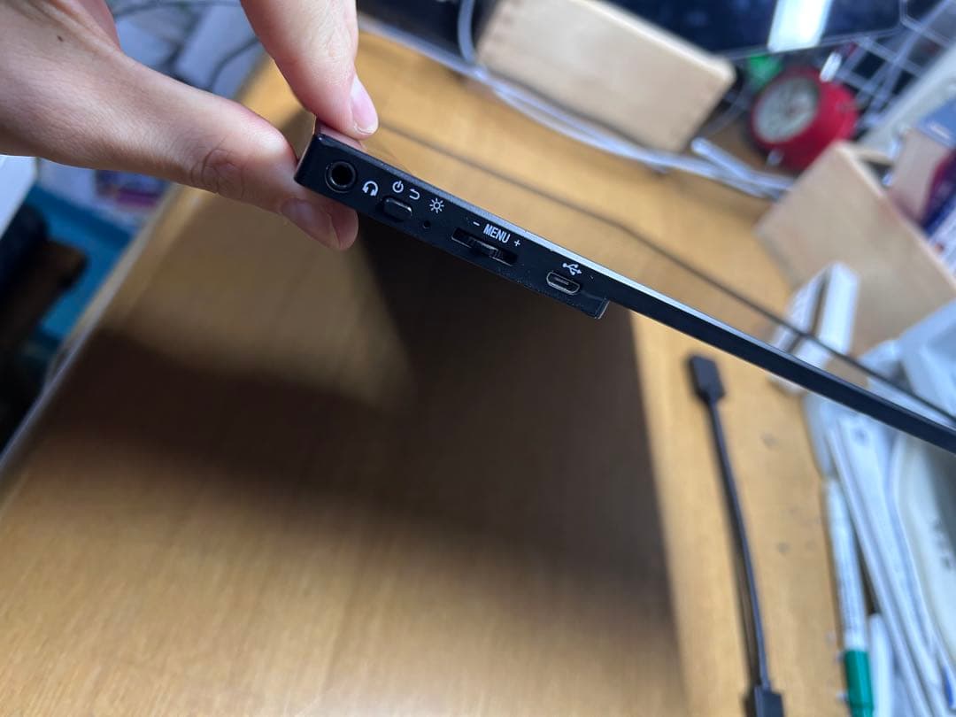 ポータブルモニター 13.5インチ2k WQHD miniHDMI入力 オマケ有