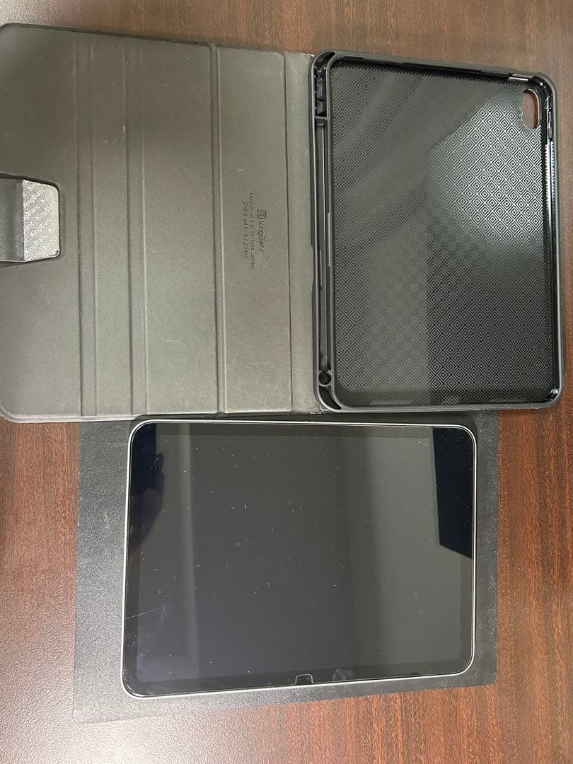 NANA　iPad10世代モデルグレー