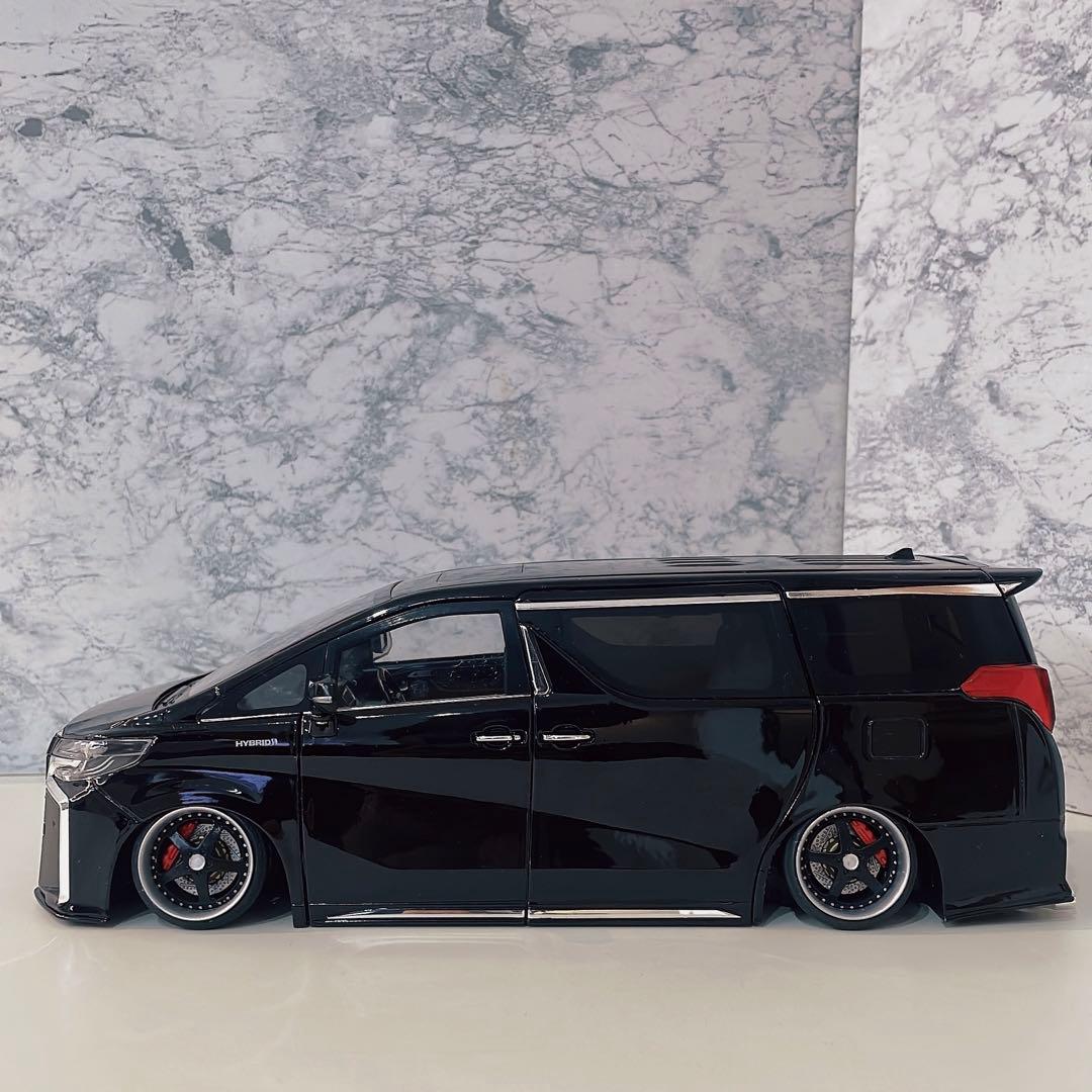 【新車】 トヨタ 30アルファード 1/18 ダイキャストミニカー カスタム