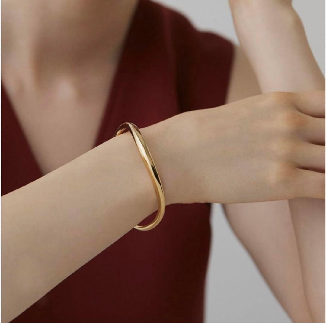 ヨンドシー【Noble of Water】 シルバー バングル 4℃