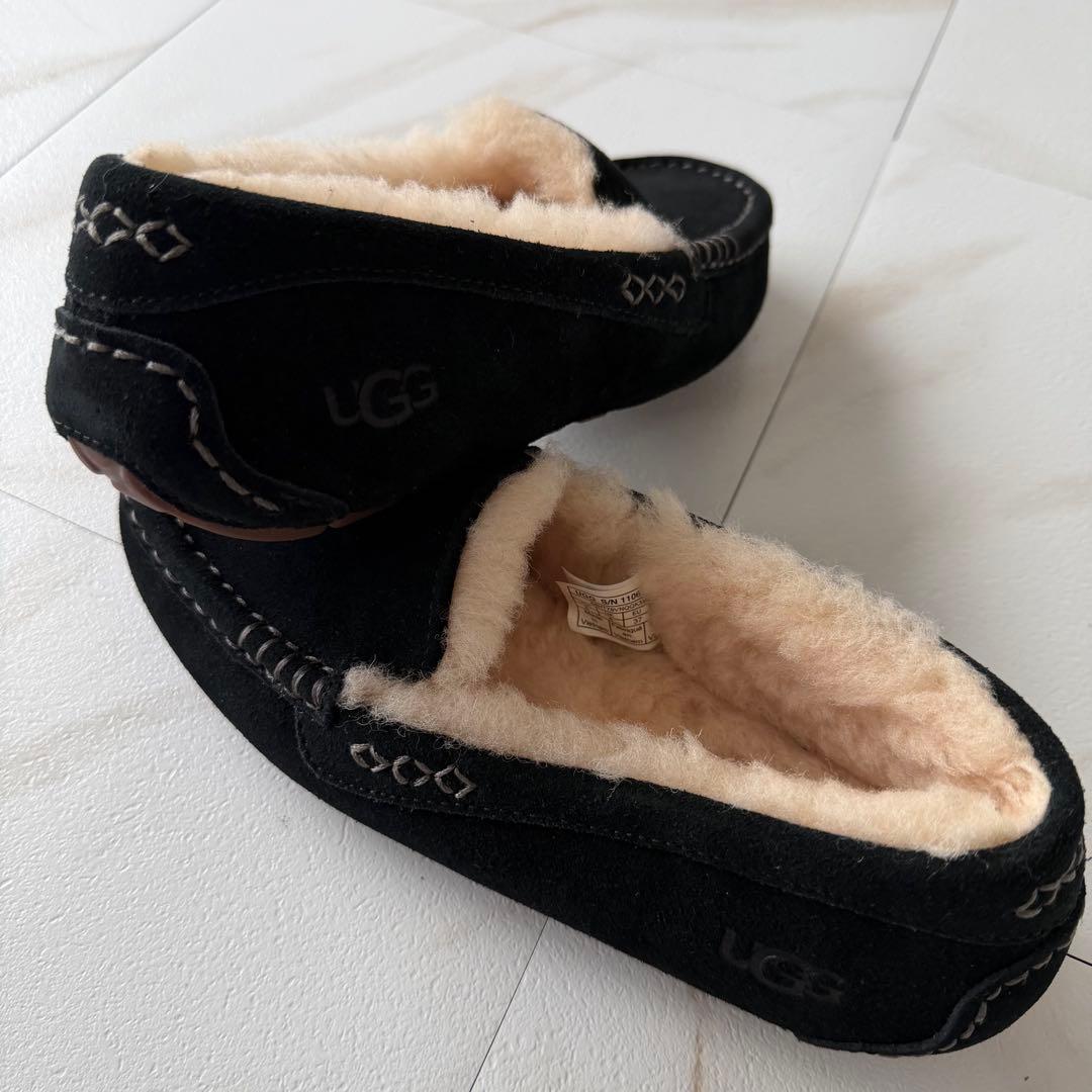 ✨試着✨極美品　アグ　正規品UGG ブラック モカシン　スリッポン　ローファー