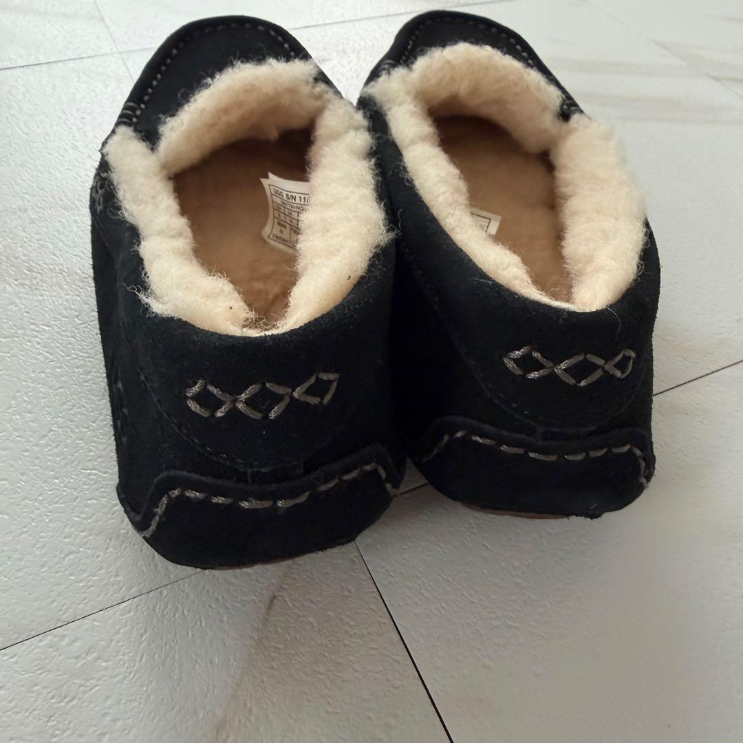 ✨試着✨極美品　アグ　正規品UGG ブラック モカシン　スリッポン　ローファー