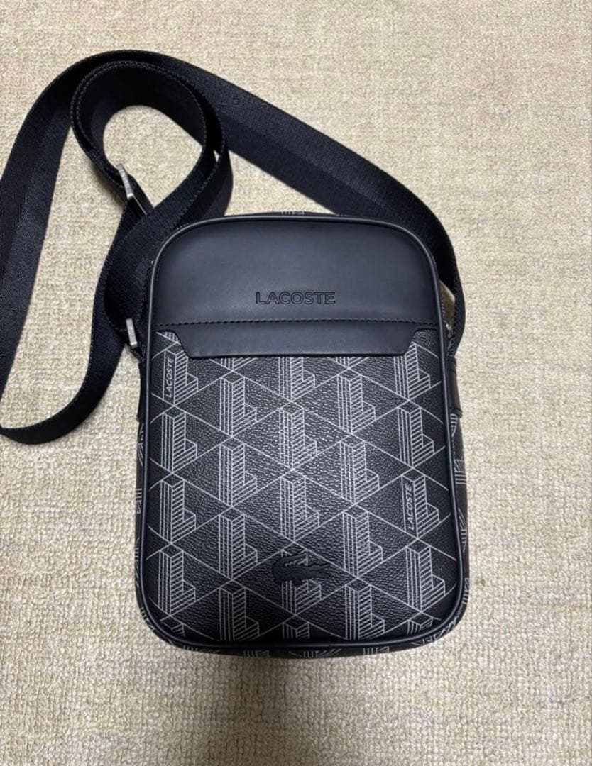 LACOSTE ショルダーバッグ モノグラム ラコステ