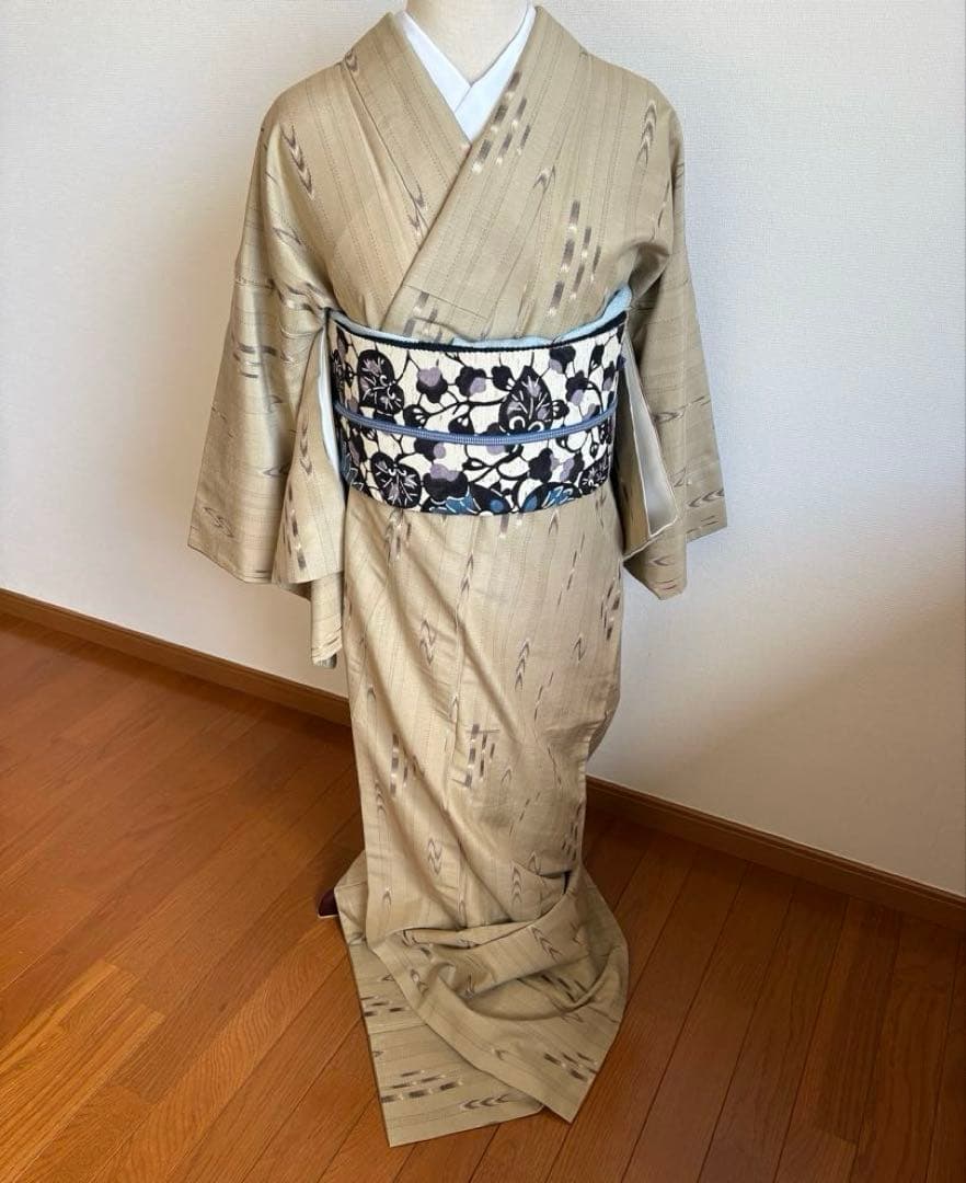 ❤️natural colorの正絹紬　新品畳紙付き　美品　トールサイズ