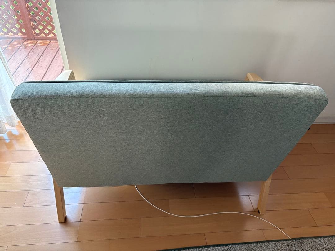 M【ニトリ】天然木フレームのコンパクトソファ （2人掛け）